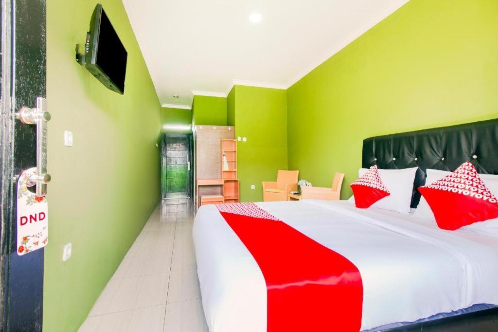 Oyo 1014 Bettah Coba 2 Sukabumi Hotel Exterior photo